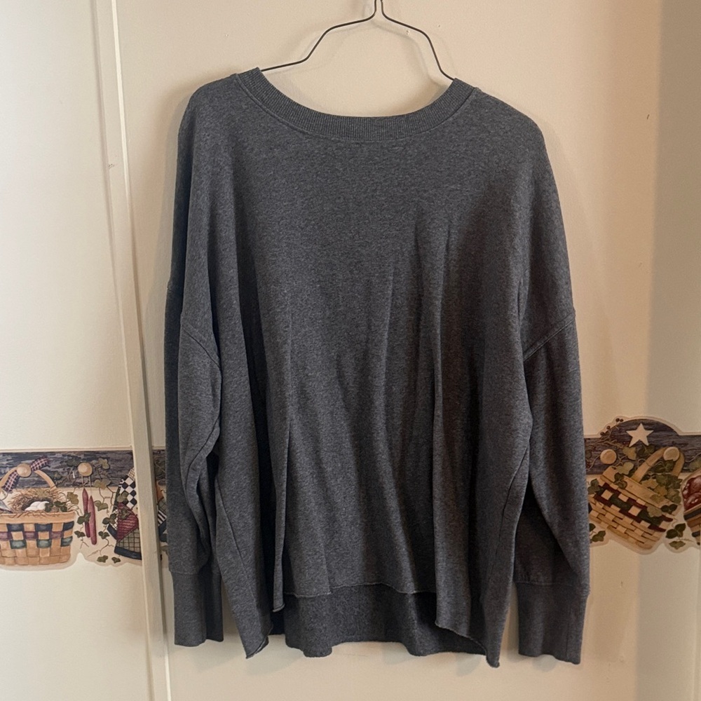 Secret Treasures Women's Gray Crewneck Sweater